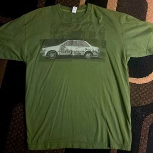 Green Beck Painted Car shirt Size XL
